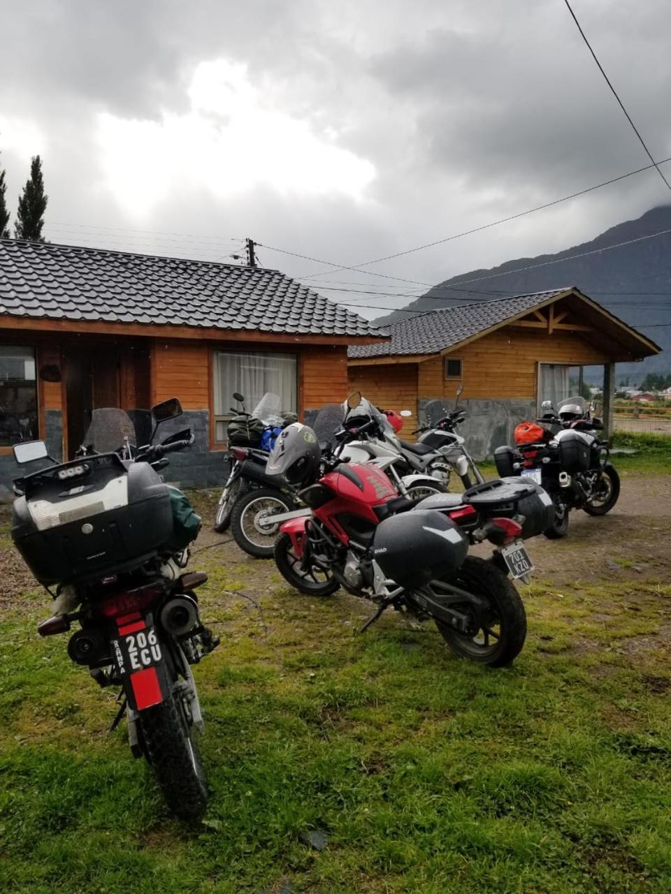 Aysen Bike Cabanas ปูแอร์โต ไอเซน ภายนอก รูปภาพ